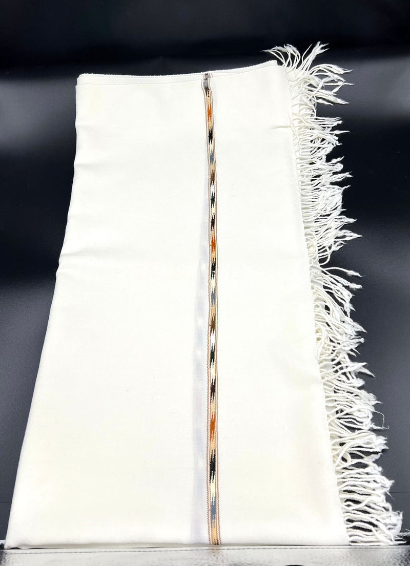 specaial shawl  100 woolen and handmade
