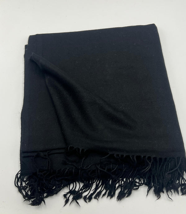 specaial plain blackl shawl  100 woolen and handmade