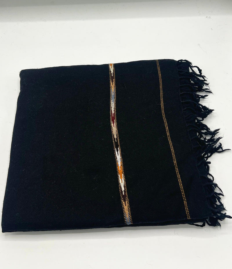 specaial blackl shawl  100 woolen and handmade
