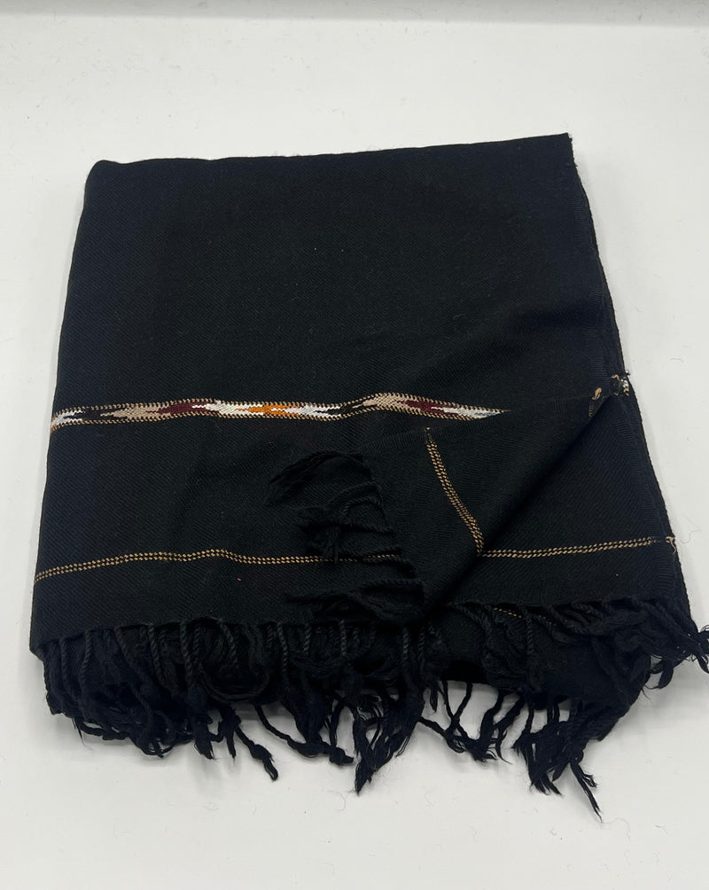 specaial blackl shawl  100 woolen and handmade