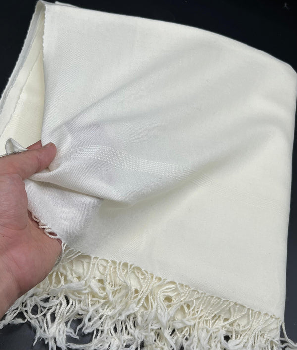 specaial plain white shawl  100 woolen and handmade
