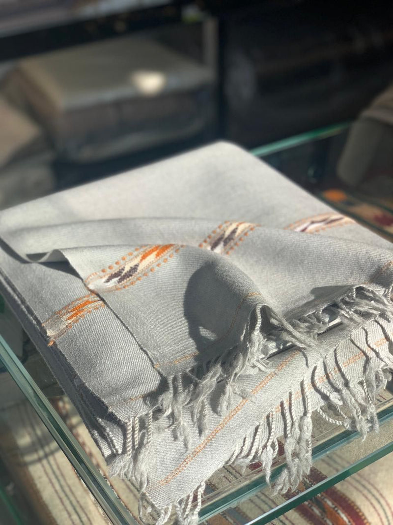 sahidar gray shawl (handmade and woolen light weight)